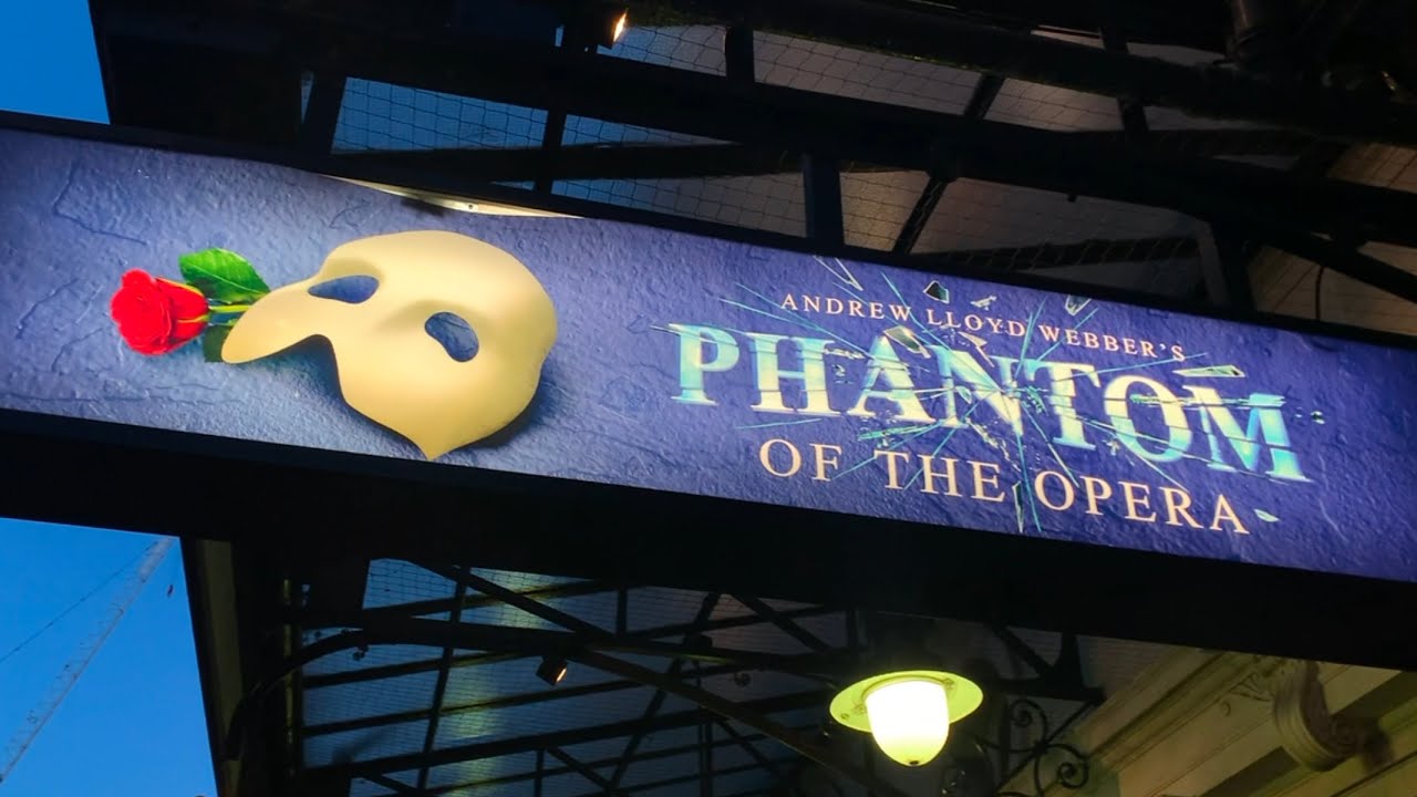 london vlog ep 02: exploring london + watching phantom of the opera + orientation week at UAL!