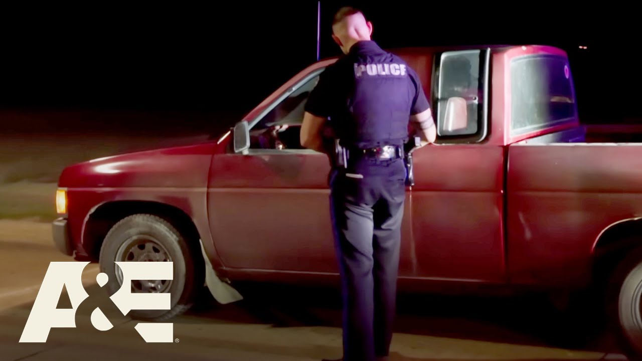 Missing License, Broken Lights and Sobriety Surprise in Late-Night Traffic Stop | Ozark Law | A&E