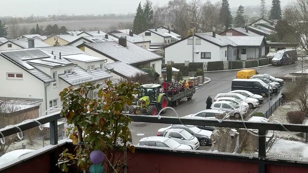 WEIHNACHTLICHE MUSIK. VOM TRAKTOR AM 24.12.25