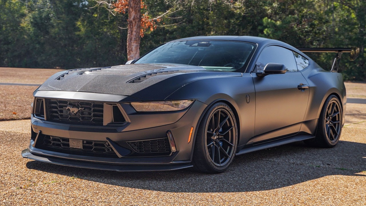 2024 Ford Mustang Dark Horse Supercharged Walk-around Video