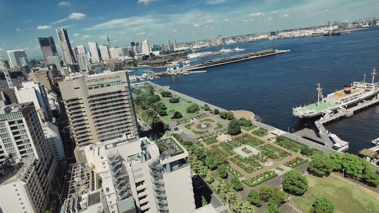 微妙に高くない展望フロア(横浜マリンタワー) ロング版