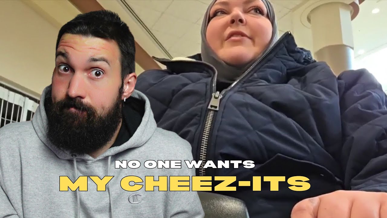 Wobbles At The Mall ft. Foodie Beauty