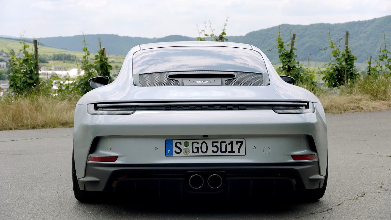 Новый Porsche 992 GT3 Touring 2022 - звук выхлопа, экстерьер и интерьер