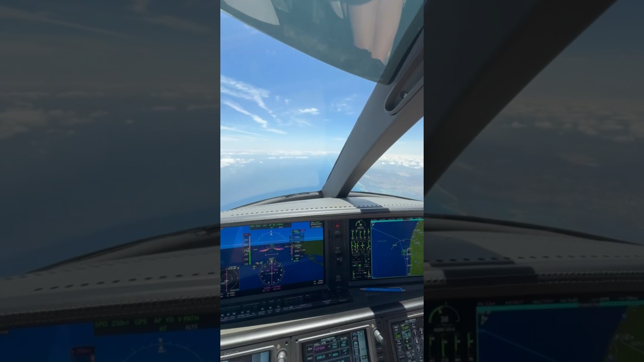 У моего самолёта Cirrus Vision только один двигатель. Что произойдёт, если он выйдет из строя? 🛩️...