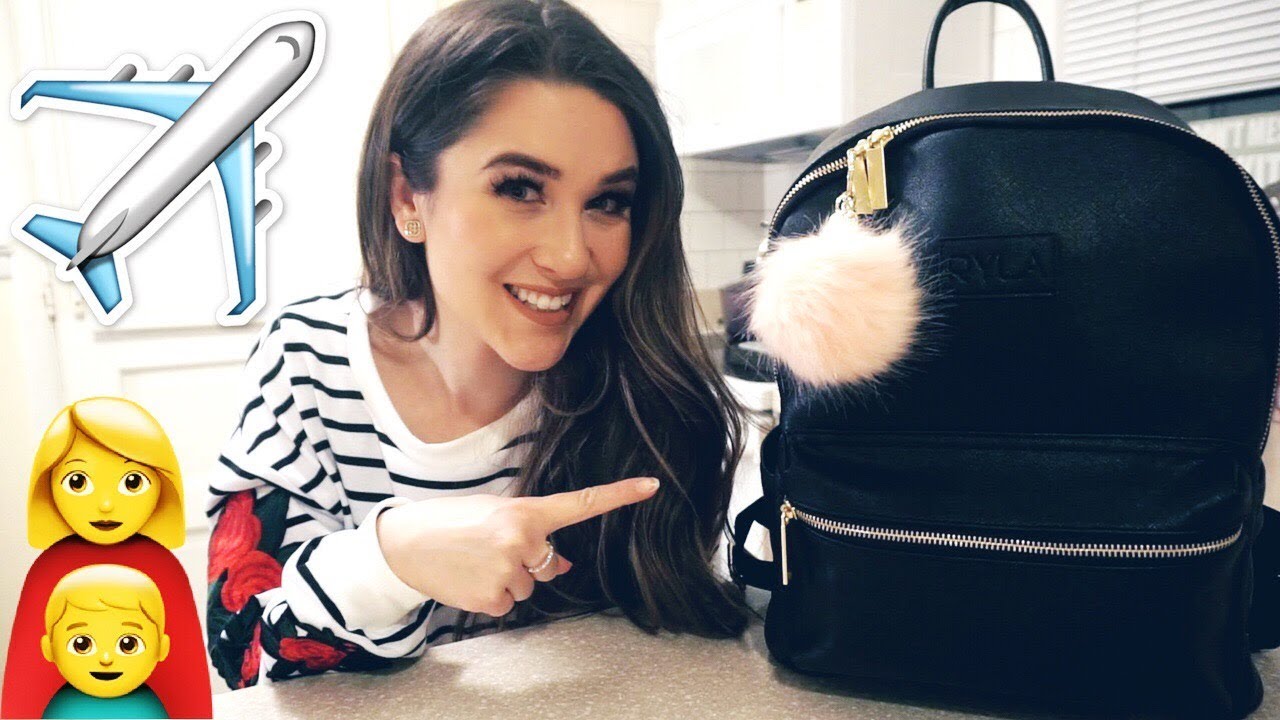 WHAT'S IN MY DIAPER BAG?! TODDLER & MOMMY ESSENTIALS 2018