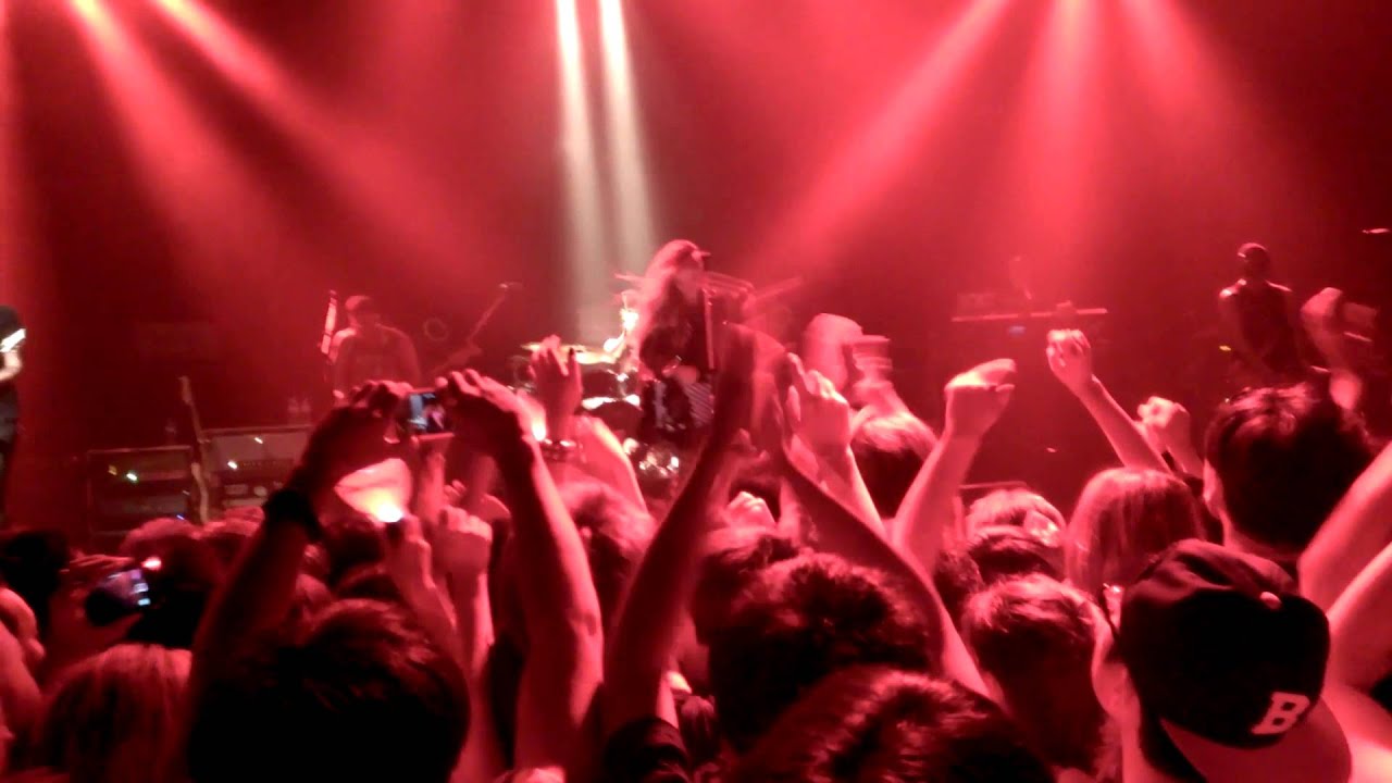 AVRIL LAVIGNE  (Zepp名古屋）