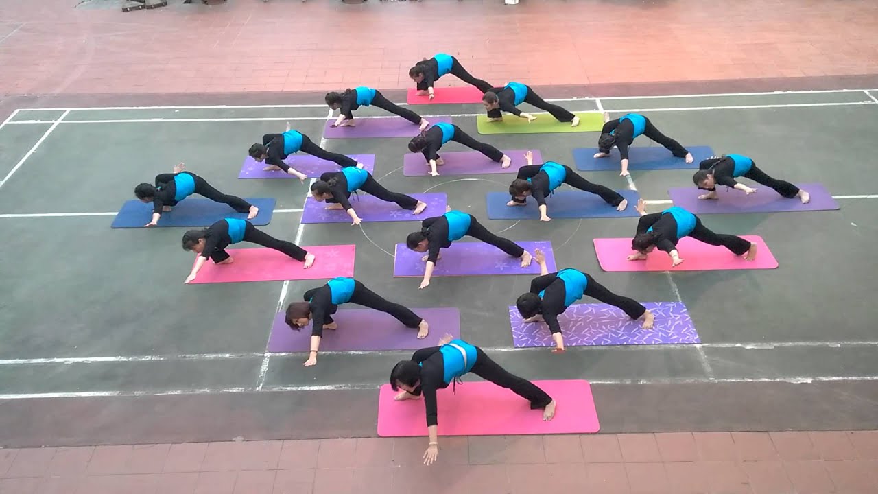 CLB Yoga Sở Giáo dục Yên Bái 20 10 2015