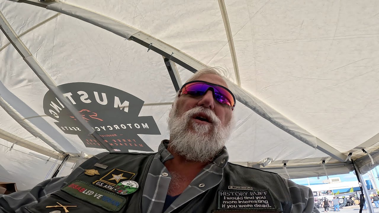 В рамках акции OC Bike Week мне установили новое сиденье Mustang на мой Tri Glide 2022 года, и ус...