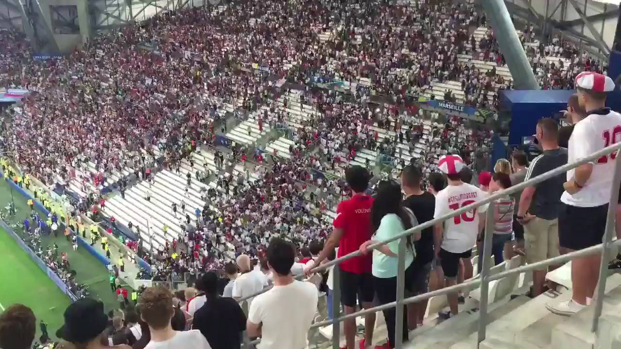 Russian Fans vs English Clashes Stade Velodrome 11.06.2016 Euro 2016