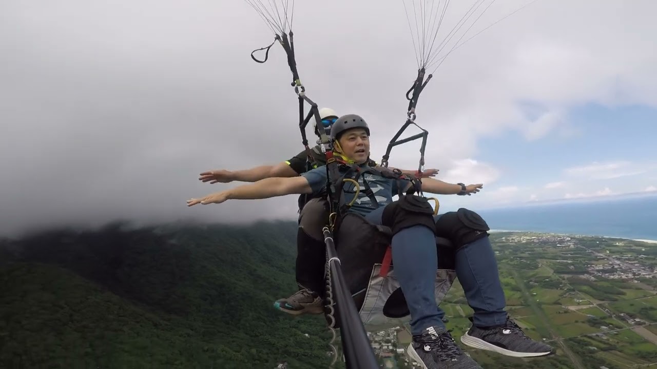 Paragliding 飛行傘