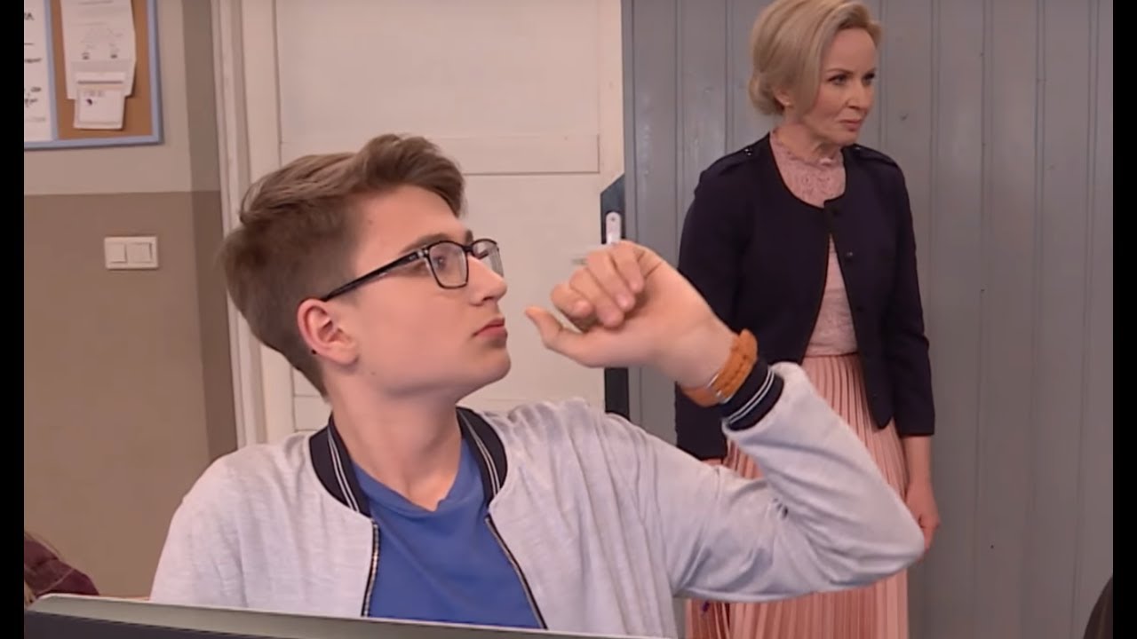 Kujon przyniósł do szkoły piwo. Cała klasa miała z tego powodu kłopoty [Szkoła odc. 581]