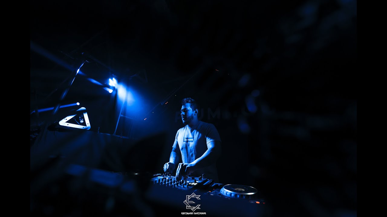 ELECTRONIC TRANSMISSION  009 - DILLON SLEPER - 1 HR SPECIAL ARTIST MIX