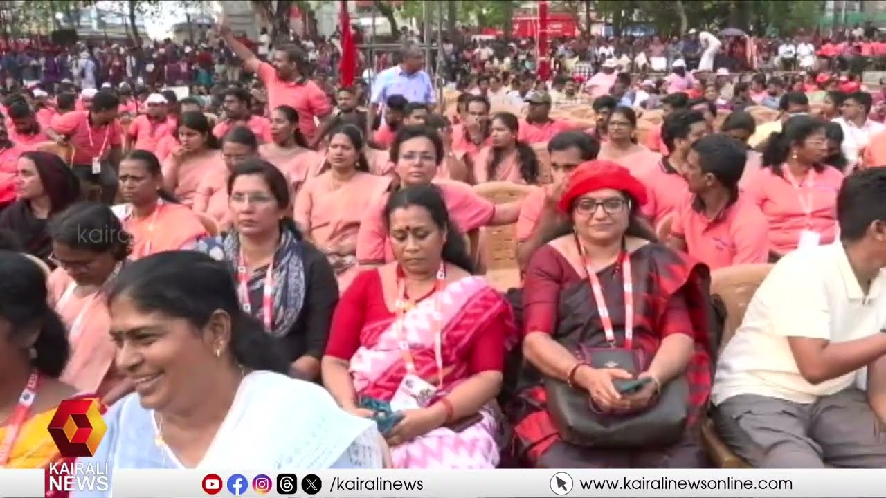'ഗാന്ധി വധത്തിൽ പങ്കുള്ളവരെ വീരപുരുഷന്മാരായി ആദരിക്കുകയാണ്' |CM on Gandhi's assassination