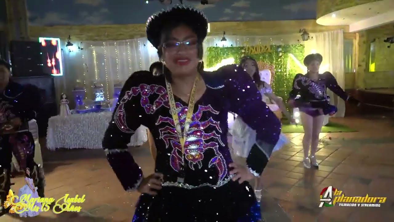 Caporales la Hermandad de Cota Cota | Los XV Años de Mariana Isabel Sillerico Nina