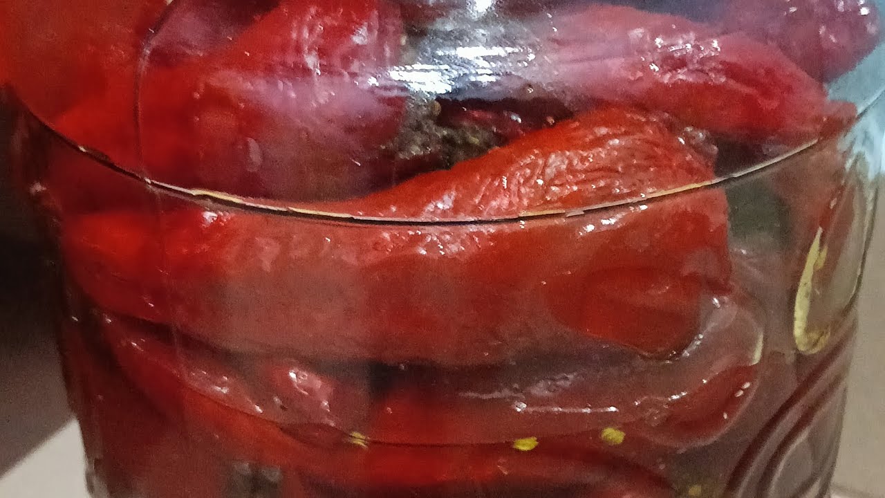 लाल मिर्च का भरवा अचार | खाने की थाली का स्टार 🤩