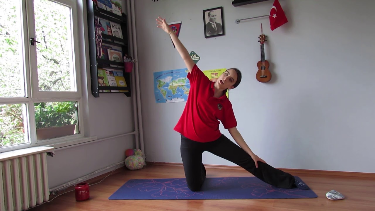 Çocuk Yogası Eğitmeni Merve Aksu'15 ile 10 ve Üzeri Yaş Grubu Yoga Dersi