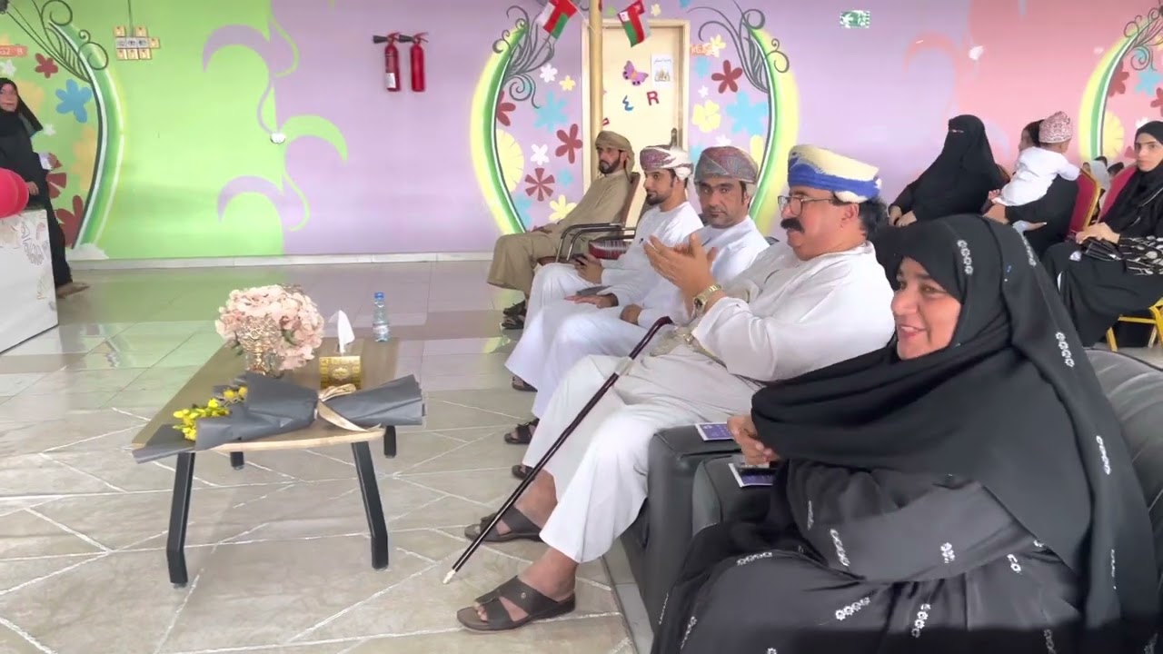 حفل مدرسة الفجرالباسم الخاصة تحت رعاية الشيخ أحمد  الغفيلي عضو وممثل رسمي للمركز العربي الاوروبي