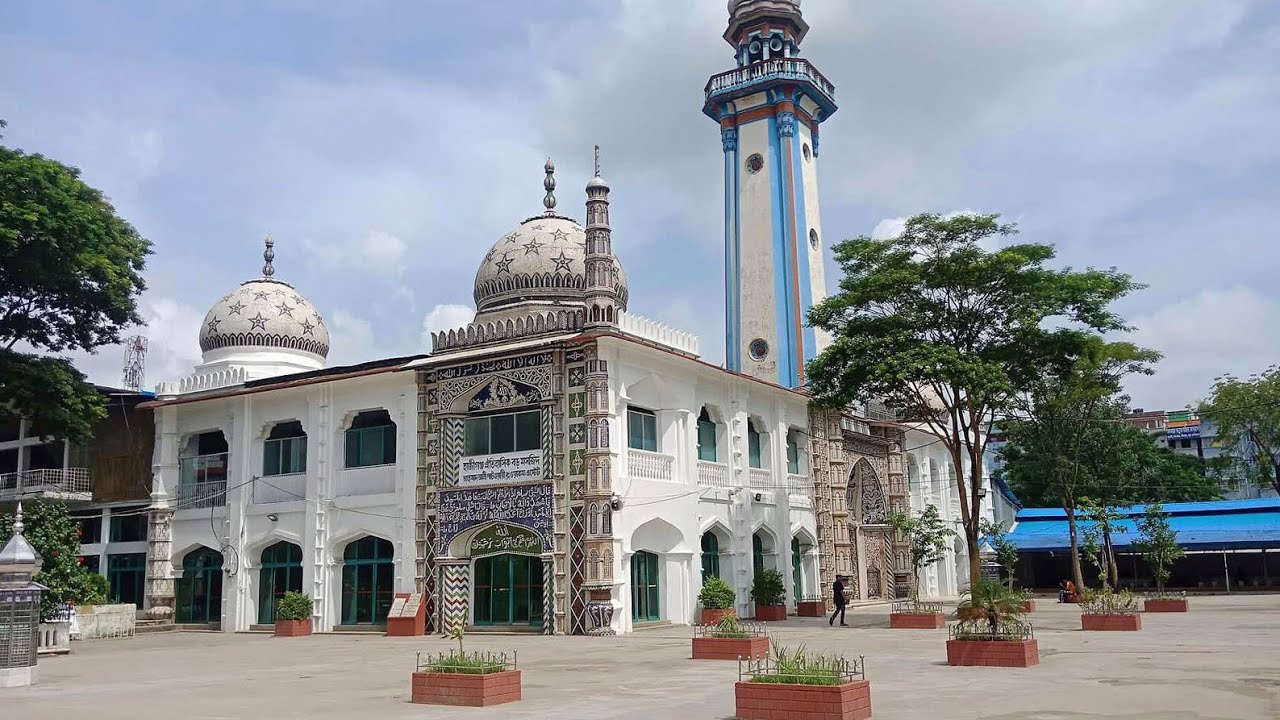 চাঁদপুরের বড় মসজিদ| Hajiganj Boro Mosque in Chandpur | Bangla Documentary 2019 | Maruf Ahmed