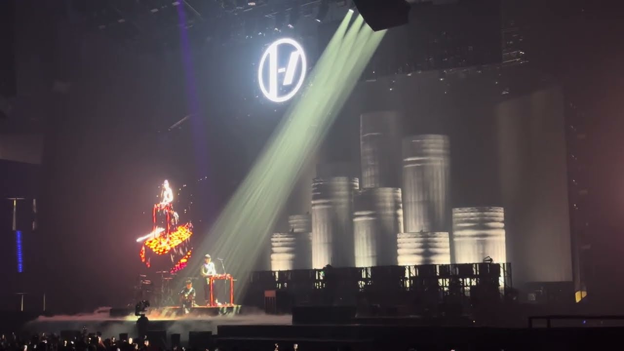 Twenty One Pilots - Paladin Strait @ Atlas Arena, Łódź, Poland - April 9, 2025 [4K]