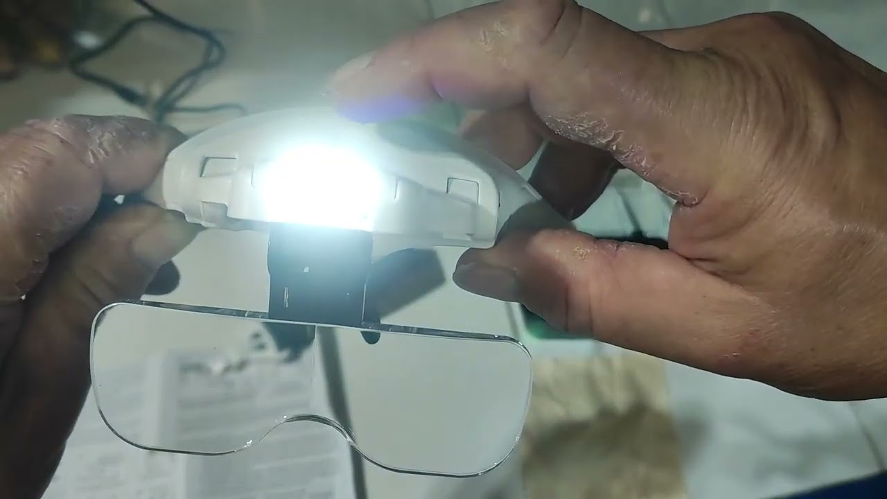 Lupenbrille mit Licht, BROTOU Lupe USB Ladung Vergrößerungsbrille, Profi Lupenbrille!