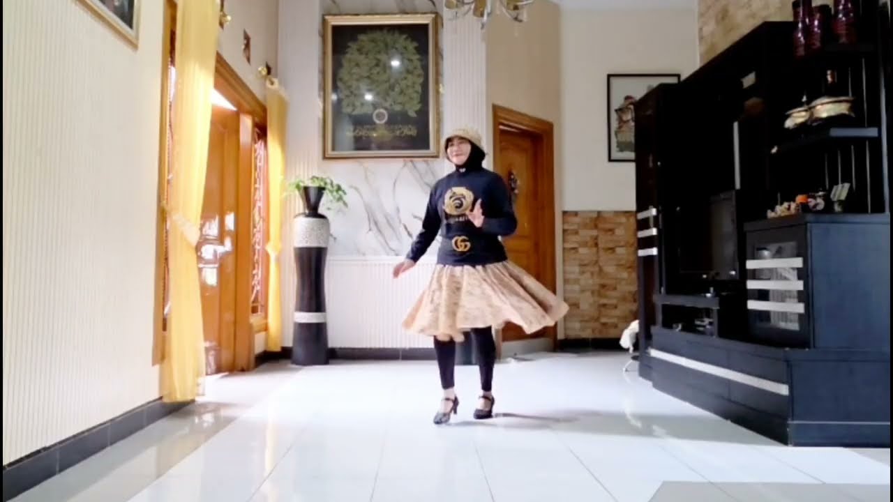 WACKY T Line Dance | Choreo by Celia Costa (USA)