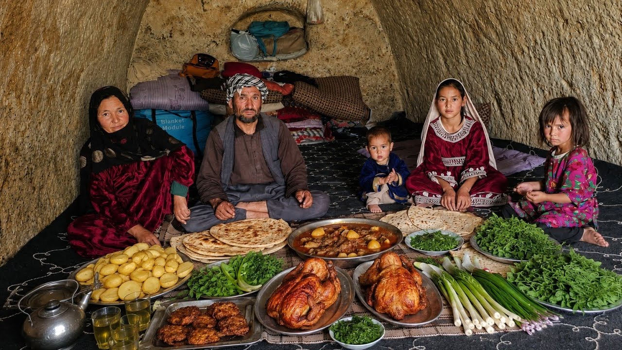 Cooking Afghan traditional food |kofta & potato| in Bamyan ancient cave