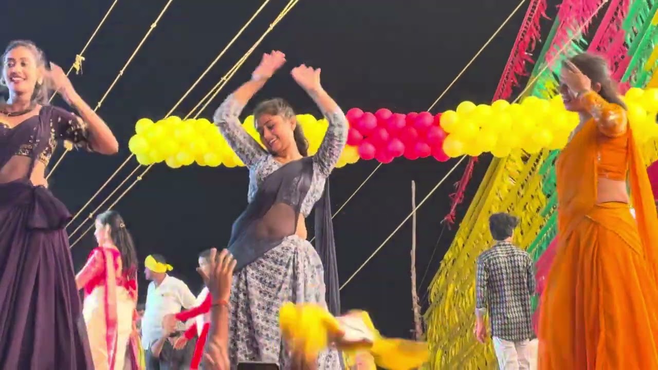 అమ్మాయి డాన్స్ ఇరగదీసింది…కోటప్పకొండ 
