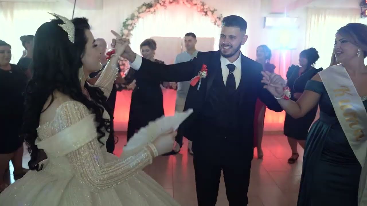 Aldin i Adisa - dolazak mladenaca i prvi ples