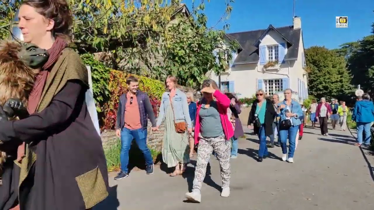 Malestroit. Le défilé des troupes de la fête médiévale