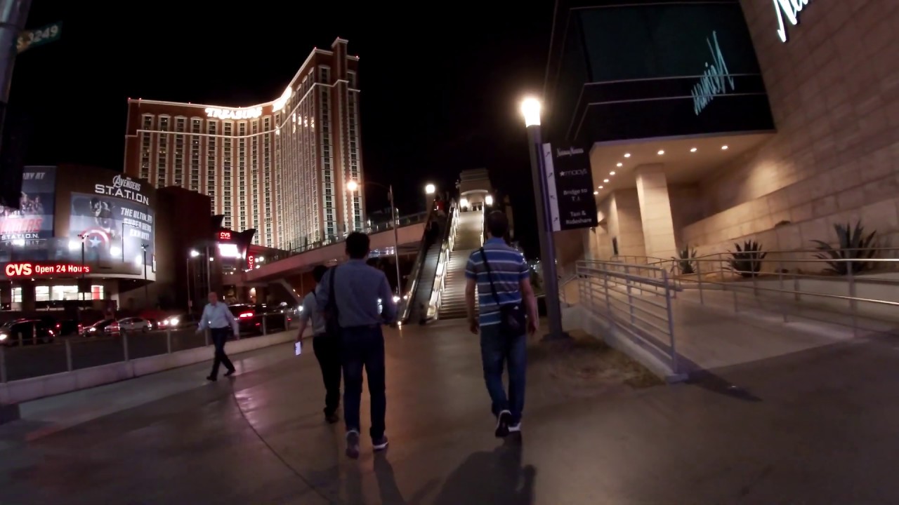 Walking From TRUMP Tower To The Las Vegas Strip, New York New York Hotel