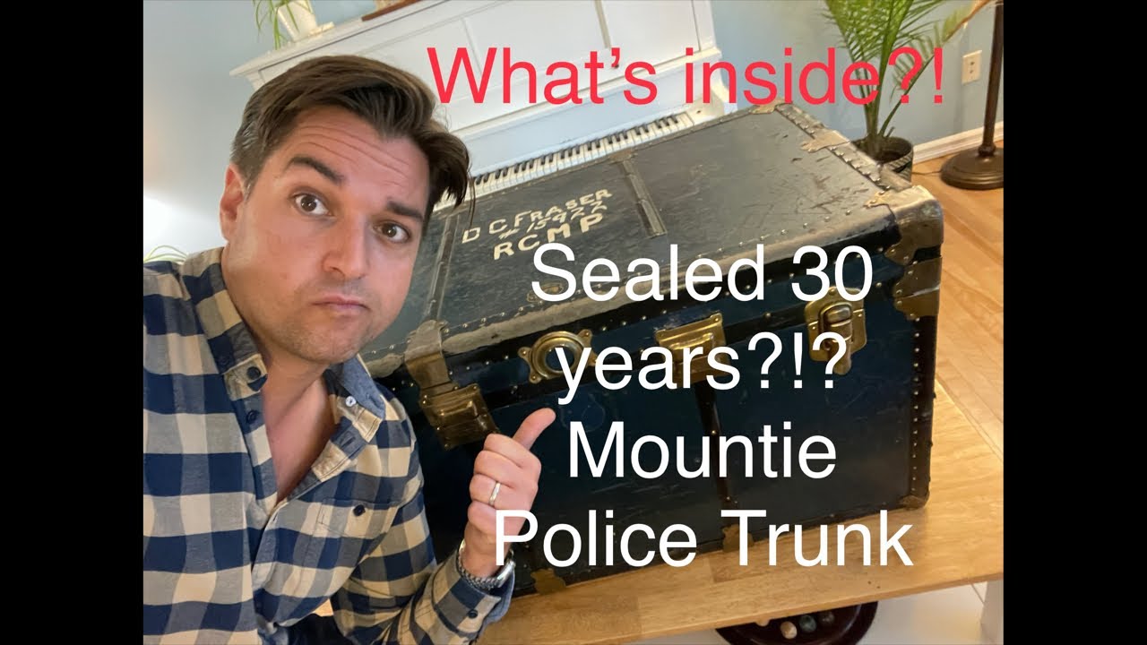 Police trunk sealed 30 years! What&rsquo;s inside?!?