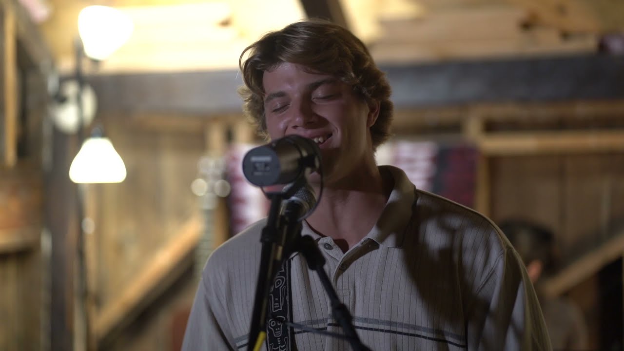 Arcy Drive - Orange (Live Session)