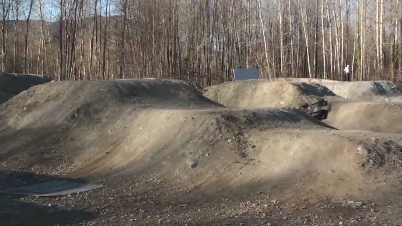 HPI Baja with huge air, Baja 5BSS also a 5T, and a modded SS  Watch in HD