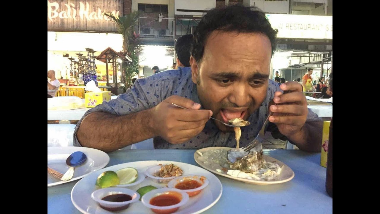 First time trying to eat Oysters/এই প্রথমবার কাঁচা ঝিনুক খাচ্ছি