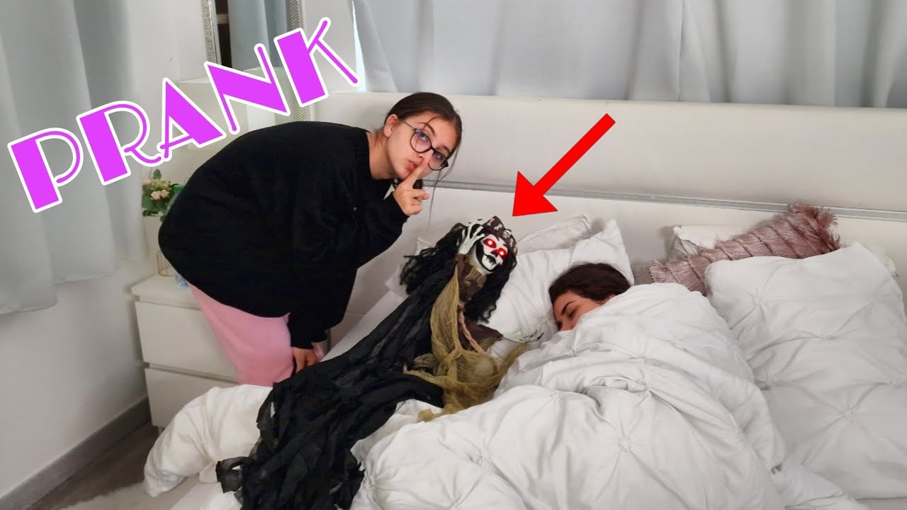 JE FAIT LE PIRE PRANK A MA SOEUR  #sistersalipour #prank #halloween