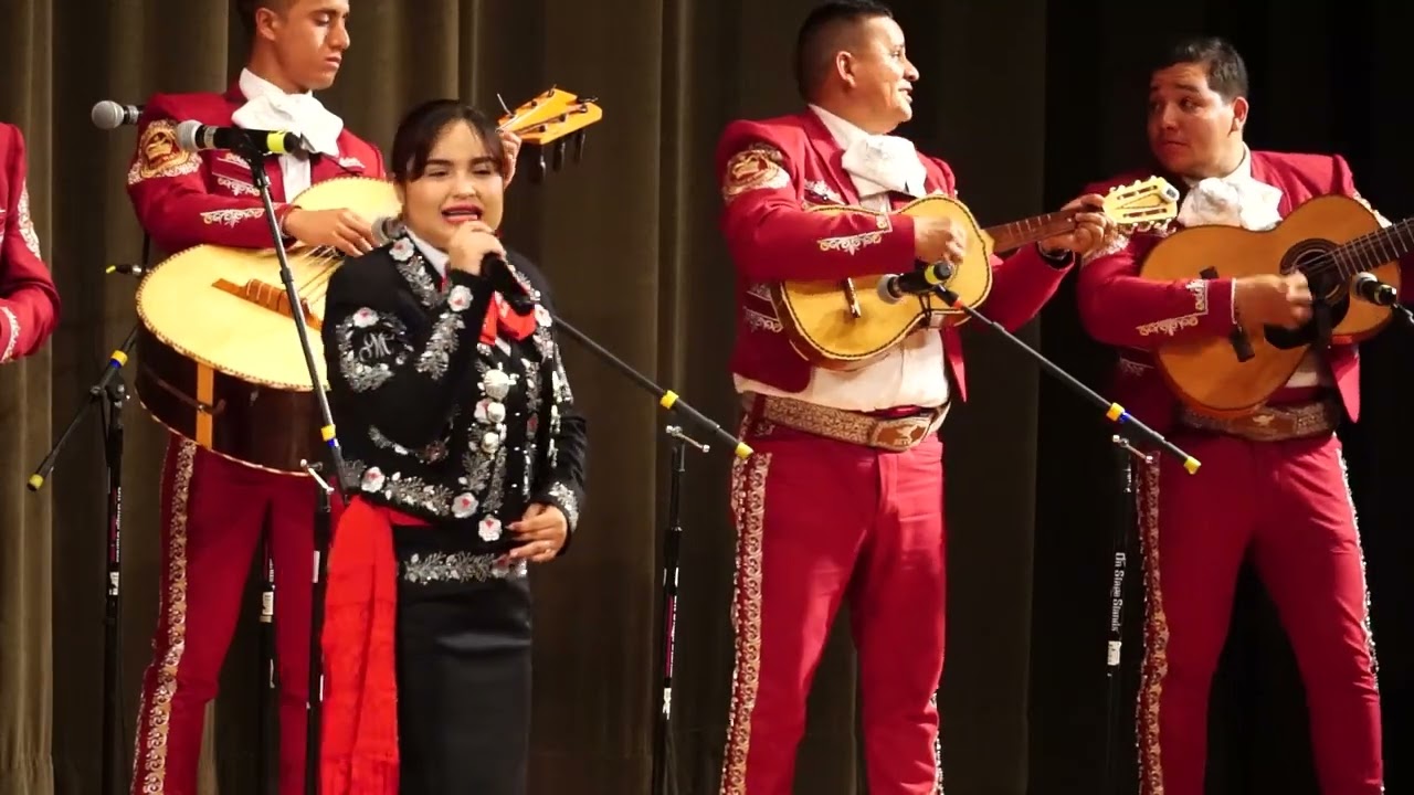 México florece en cada acorde 🎶🌸#LaFeriaDeLasFlores #MusicaMexicana #Rancheras