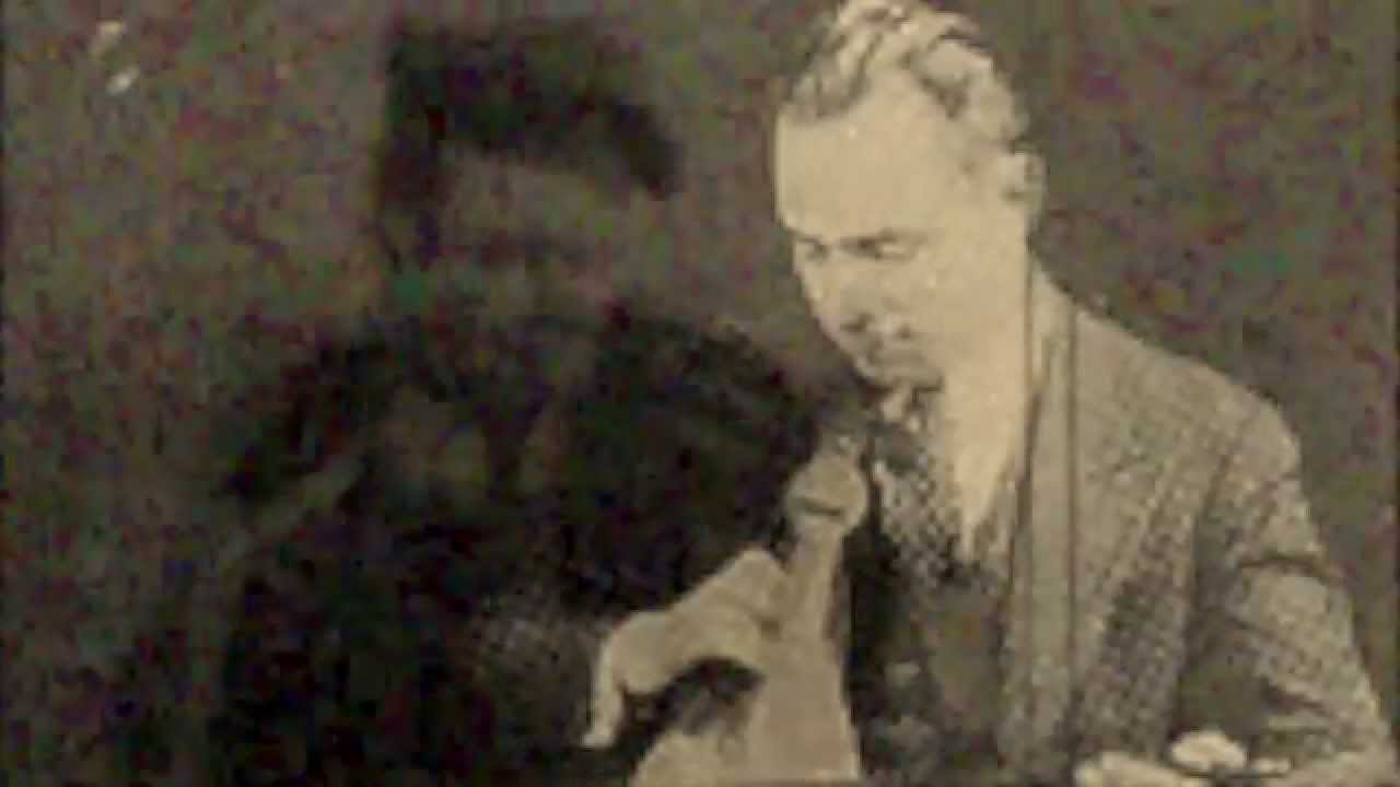Ο ΨΥΛΛΟΣ ΕΧΕΙ ΧΑΡΗ, 1948, ΧΑΡΙΛΑΟΣ ΠΙΠΕΡΑΚΗΣ