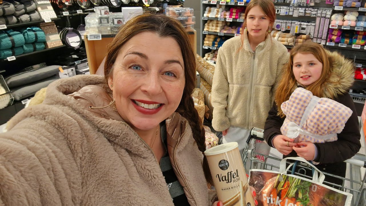 THOMAS I SENGEN🛌TØSETUR🛍🛍SHOPPER MED PIGERNE🛒