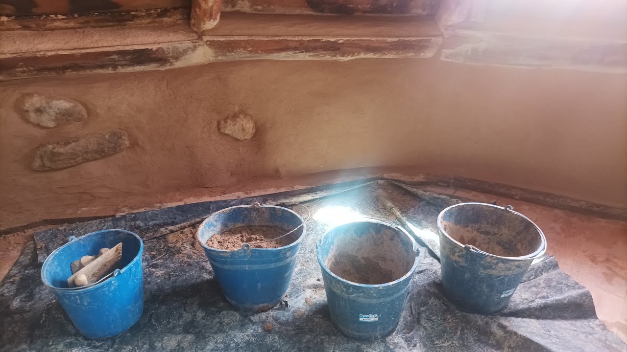 Bio construcci&oacute;n con barro y paja: t&eacute;cnica de revocado