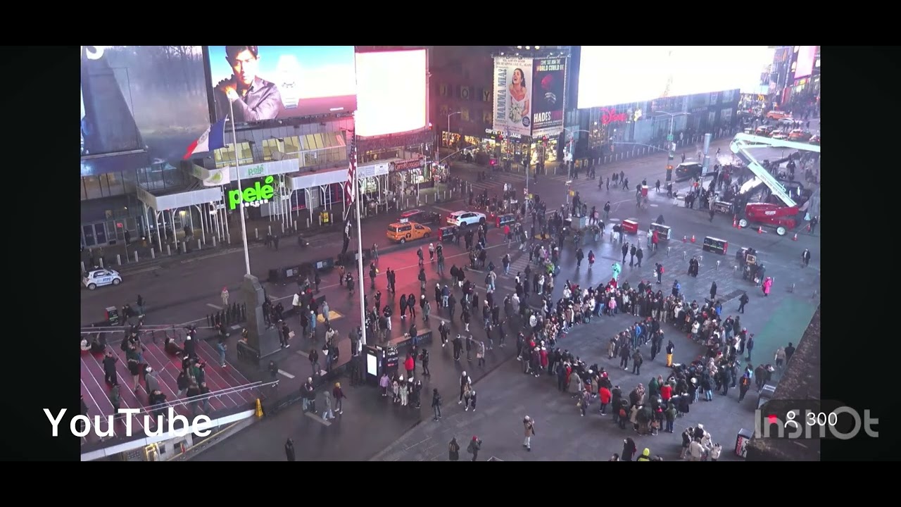Live cam of Times Square from earthcam comparison The Website Vs Channel ￼from YouTube 