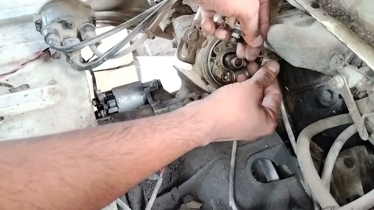 Short video Maruti van point condenser setting