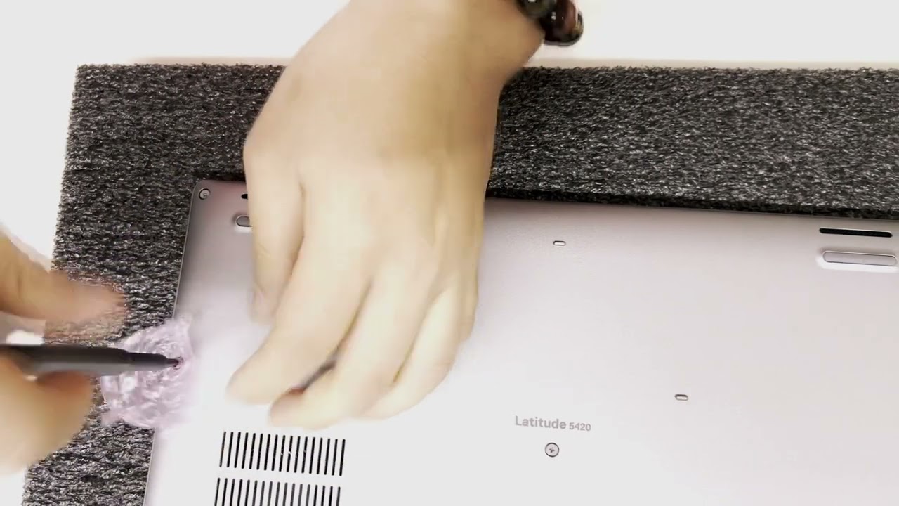 Unboxing five Dell 5420 Laptops and replace SSD 1Tb....