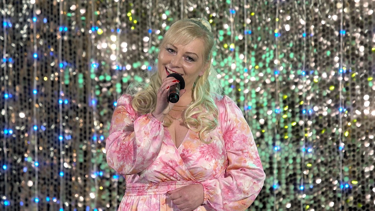 Alena VALENTÍNYOVÁ - Tam pod Tatrami