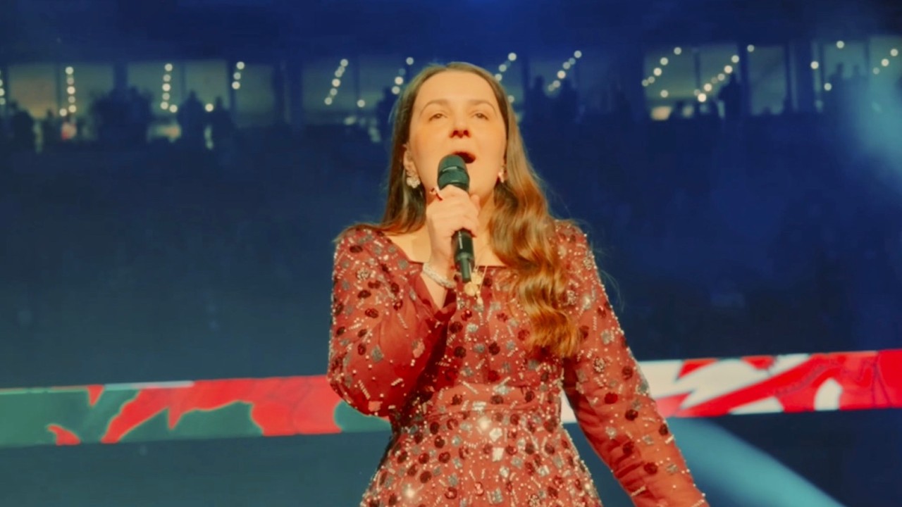 Half Time Performance for Wales v France Six Nations | Molly Roberts