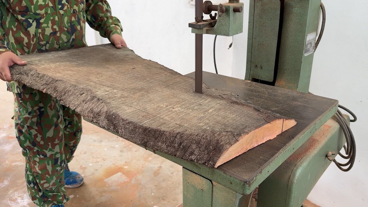 Amazing Woodworking Skills Ever: Transforming Discarded Old Wood Into High-Value Furniture Products!