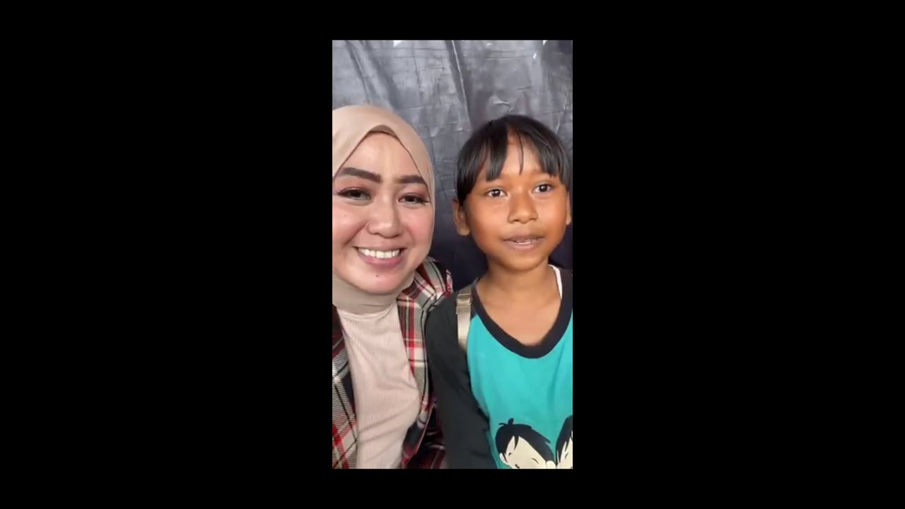 April Daacademy7 waktu kecil