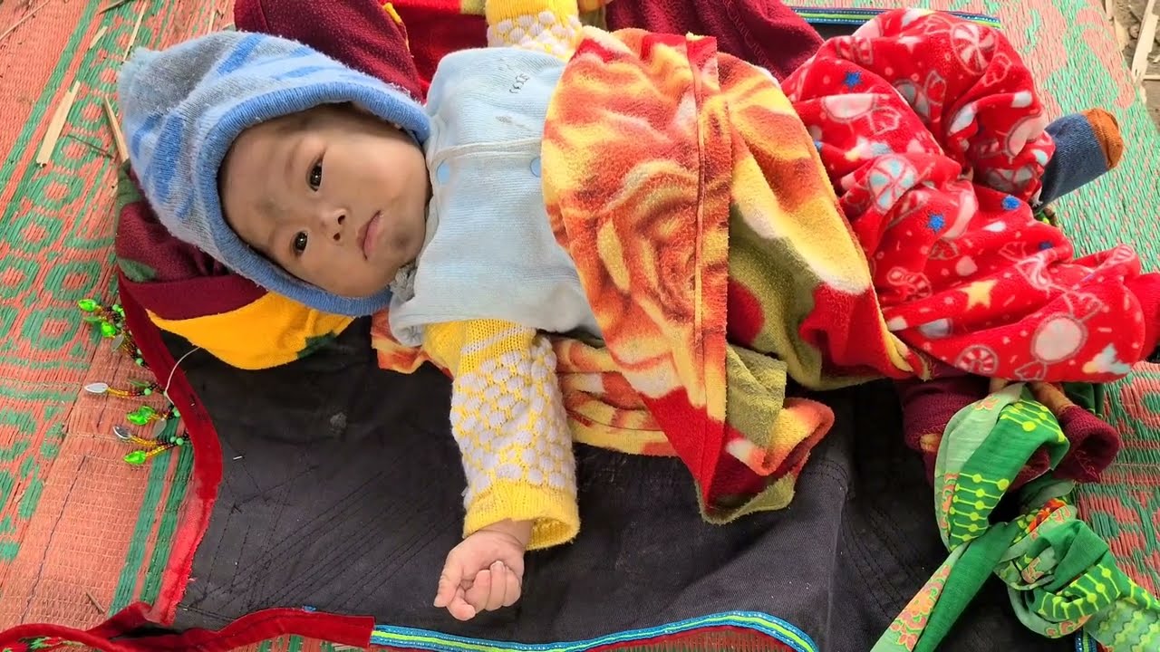 A fire burned down the entire house of a single mother who lost all her possession - Lý Tiểu Tỵ