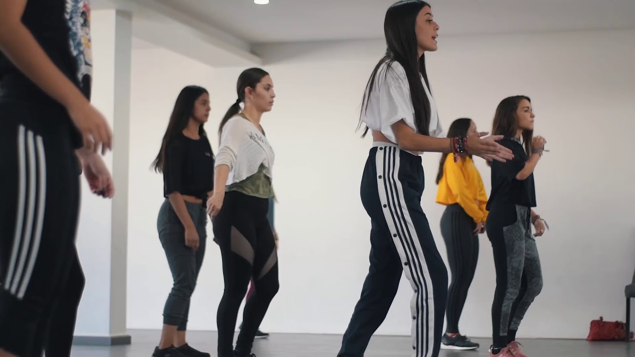 CLASE DE REGGAETON CON SABINA HIDALGO EN C DANCE STUDIO TEPATITLÁN JALISCO