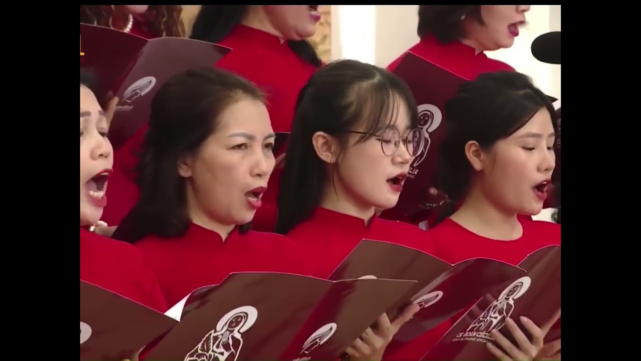 Tiếng Chúa trong con - NS Trang Hồ & Hiếu Vũ - Ca đoàn Cecilia Phùng Khoang