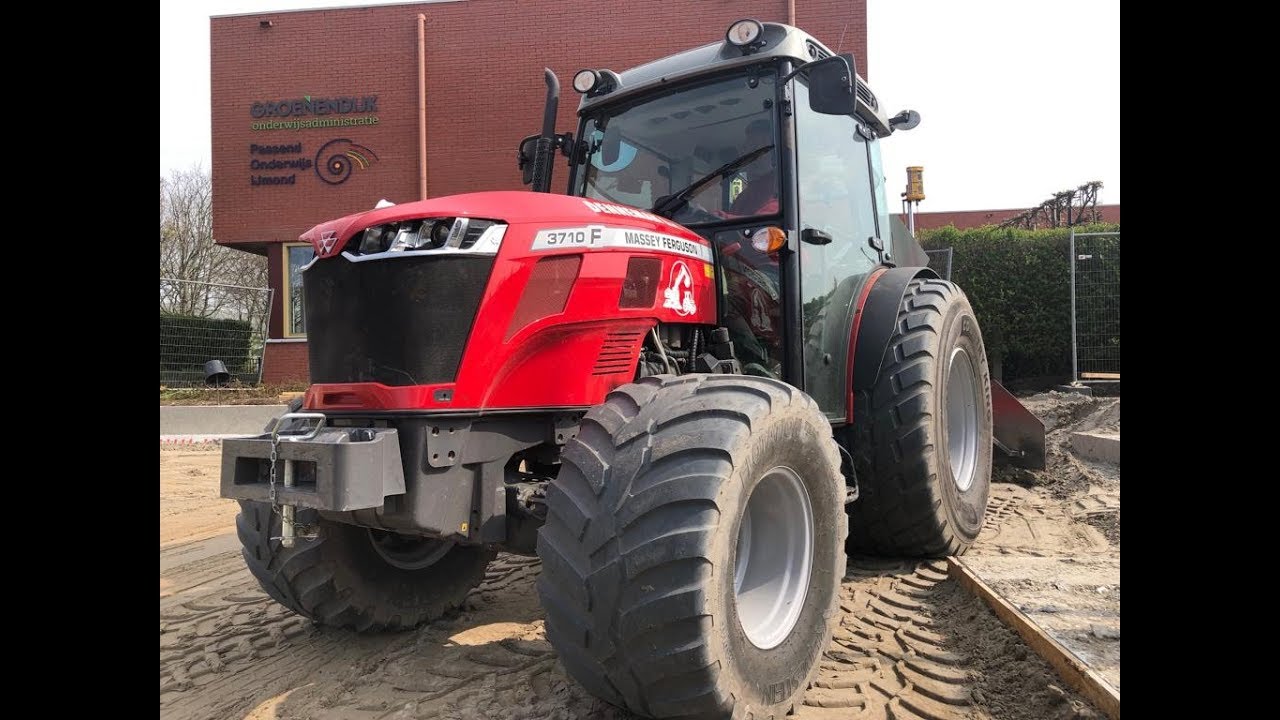 Loonbedrijf Denneman met hun nieuwe MF3710F